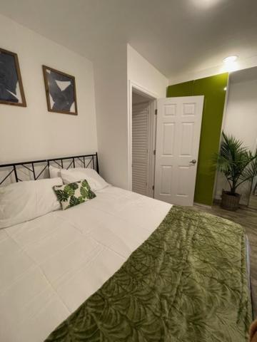 Modern Rental Brooklyn'S Hidden Gem นิวยอร์ก ภายนอก รูปภาพ