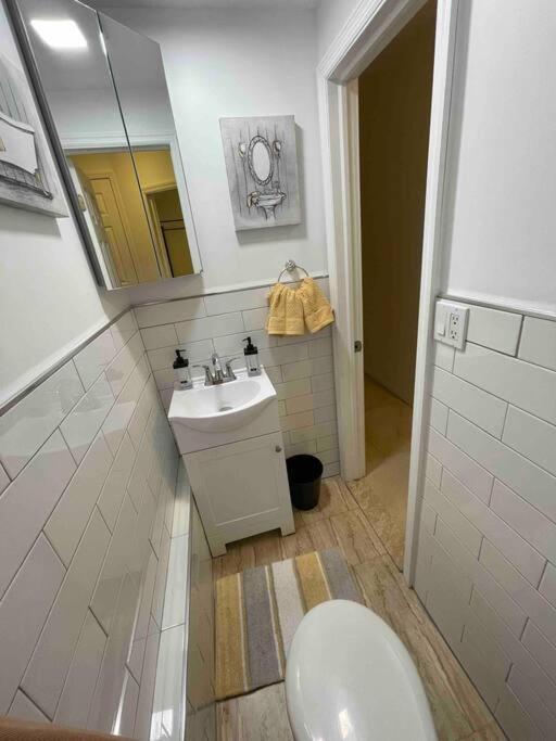 Modern Rental Brooklyn'S Hidden Gem นิวยอร์ก ภายนอก รูปภาพ